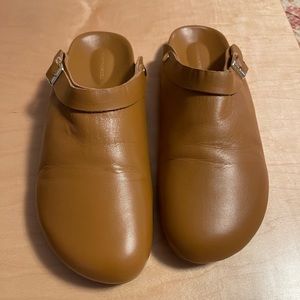 [BEATRICE VALENZUELA] Cajeta Mule Clogs